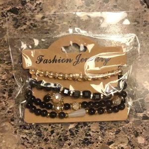 Cute black bracelet ❤️